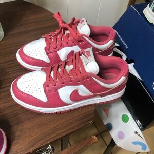 Women’s Nike Dunk Low Archeo Pink size 6